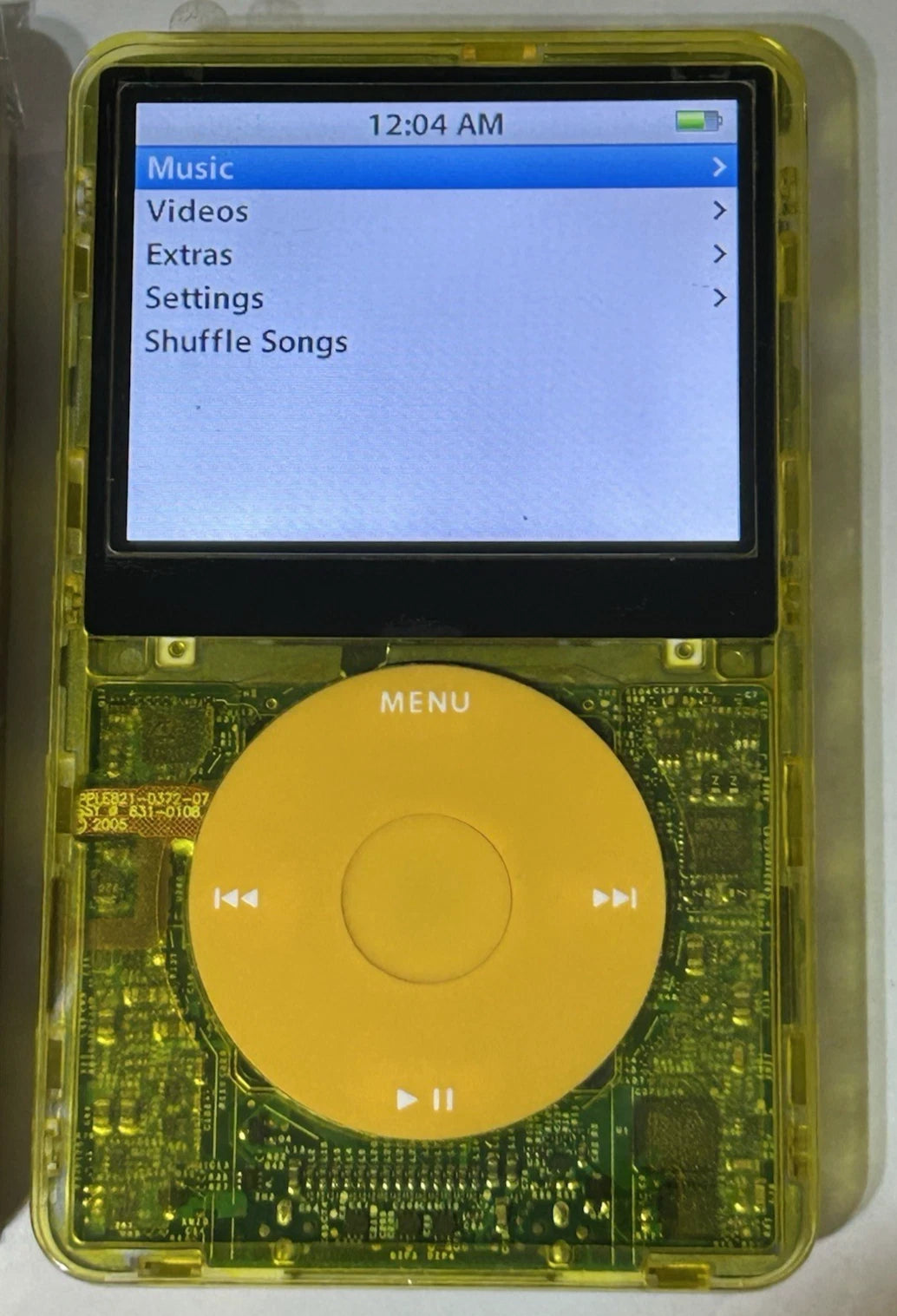 Bluetooth modded Apple iPod Classic 5th Mello Yellow Atomic Upgraded with 2TB SSD, Custom Media Player , USB C mod upgrade (2TB 3000 mAh)