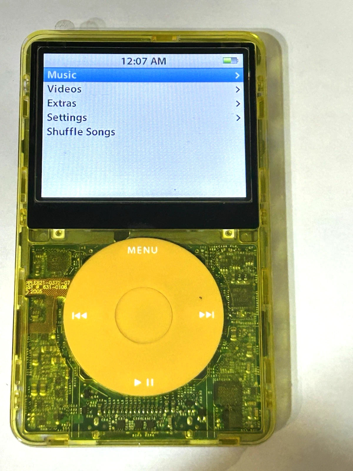 Bluetooth modded Apple iPod Classic 5th Mello Yellow Atomic Upgraded with 2TB SSD, Custom Media Player , USB C mod upgrade (2TB 3000 mAh)